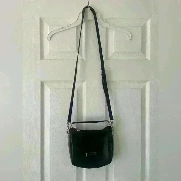 MARC By MARC JACOBS Small Crossbody (minimal discoloration on hinges) - Picture 1 of 12